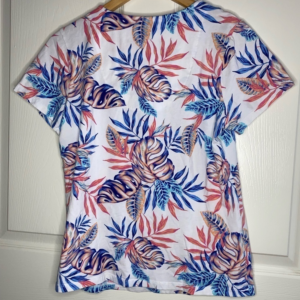 Caribbean Joe Tropical Leaf V-neck Short Sleeve Shirt, Vacation - Picture 7 of 7